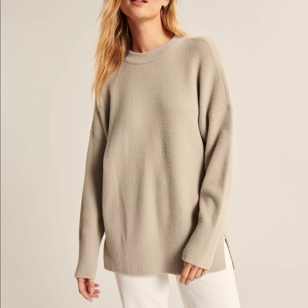 Abercrombie & Fitch “DreamLush Oversized Legging-Friendly Crew Sweater”